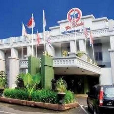 מדאן Hotel Pardede International מראה חיצוני תמונה